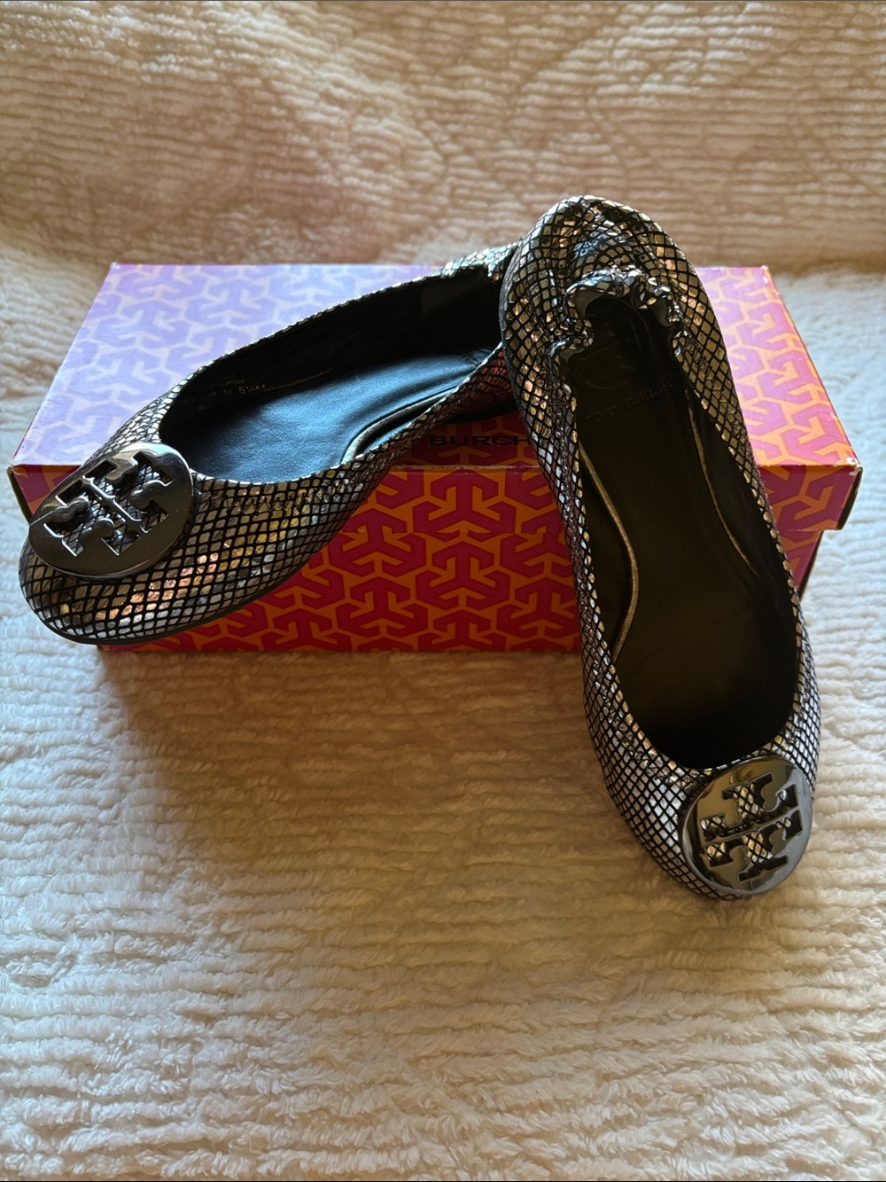 Tory Burch Pewter Reva Mirror Snake Print with Metal Logo - Picture 3 of 7